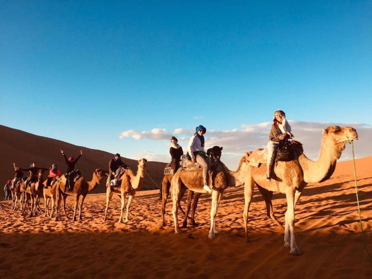 Zahra Luxury Desert Camp 호텔 메르주가 외부 사진